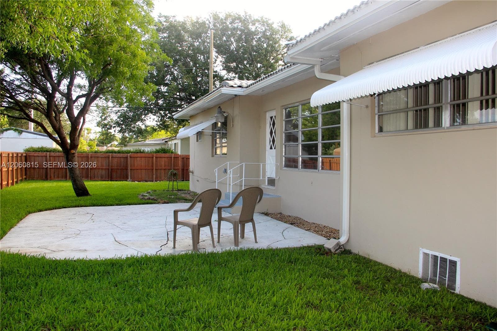 70 Hammond Dr, Miami Springs, FL 33166 — zdjęcie 5