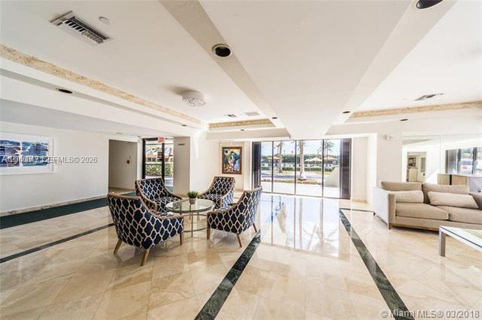 2625 Collins Ave # 810, Miami Beach, FL 33140 — zdjęcie 2