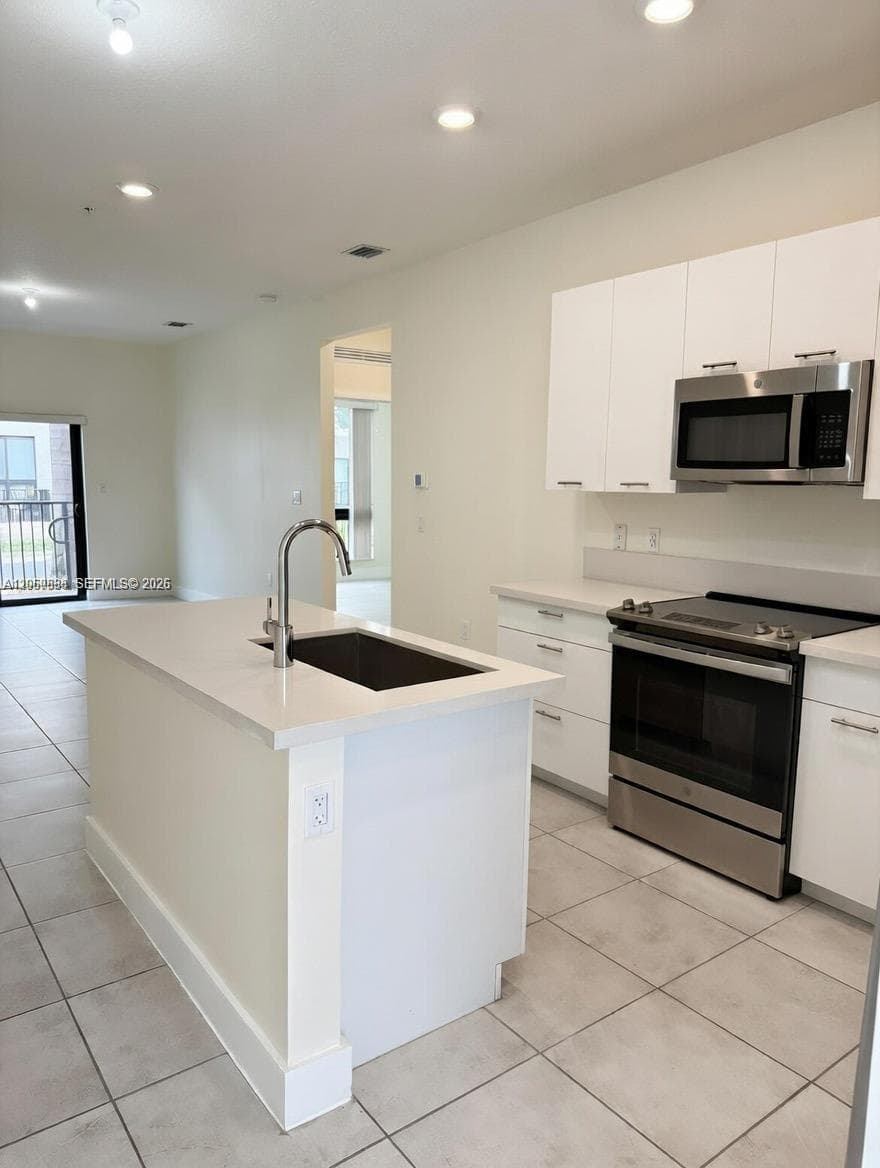 8301 NW 41st St # B-107, Doral, FL 33166