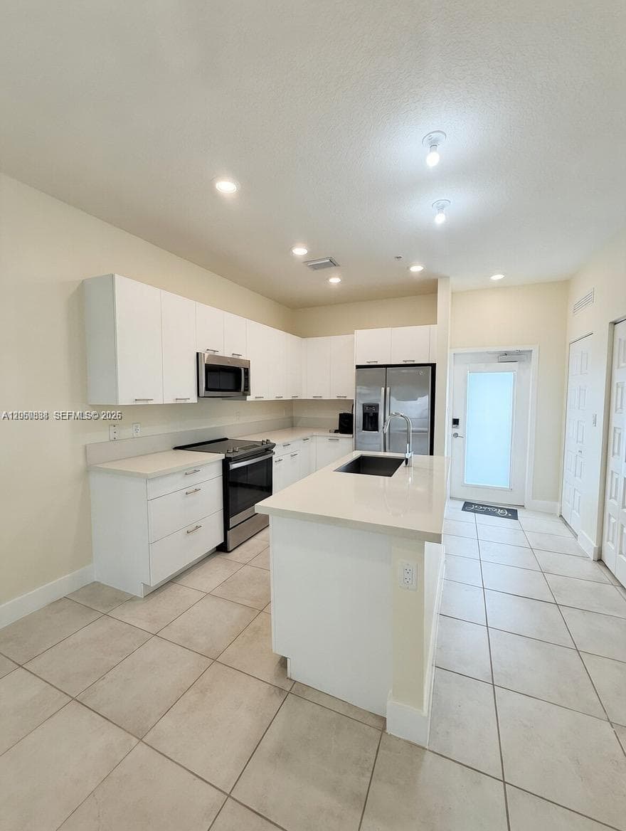 8301 NW 41st St # B-107, Doral, FL 33166 — zdjęcie 4