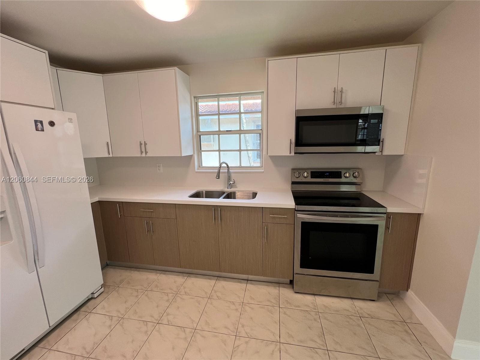 421 NW 57th Ct, Miami, FL 33126 — zdjęcie 3