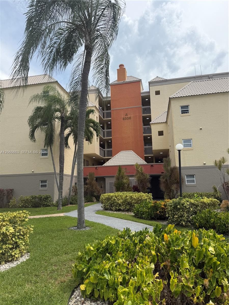 8205 Lake Dr # 306, Doral, FL 33166 — zdjęcie 3