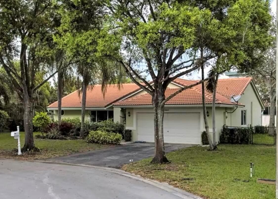 9285 NW 44TH Court, Coral Springs, FL 33065 — zdjęcie 2