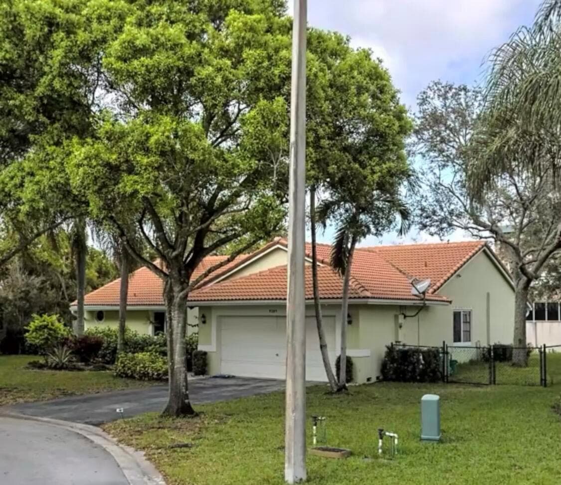 9285 NW 44TH Court, Coral Springs, FL 33065
