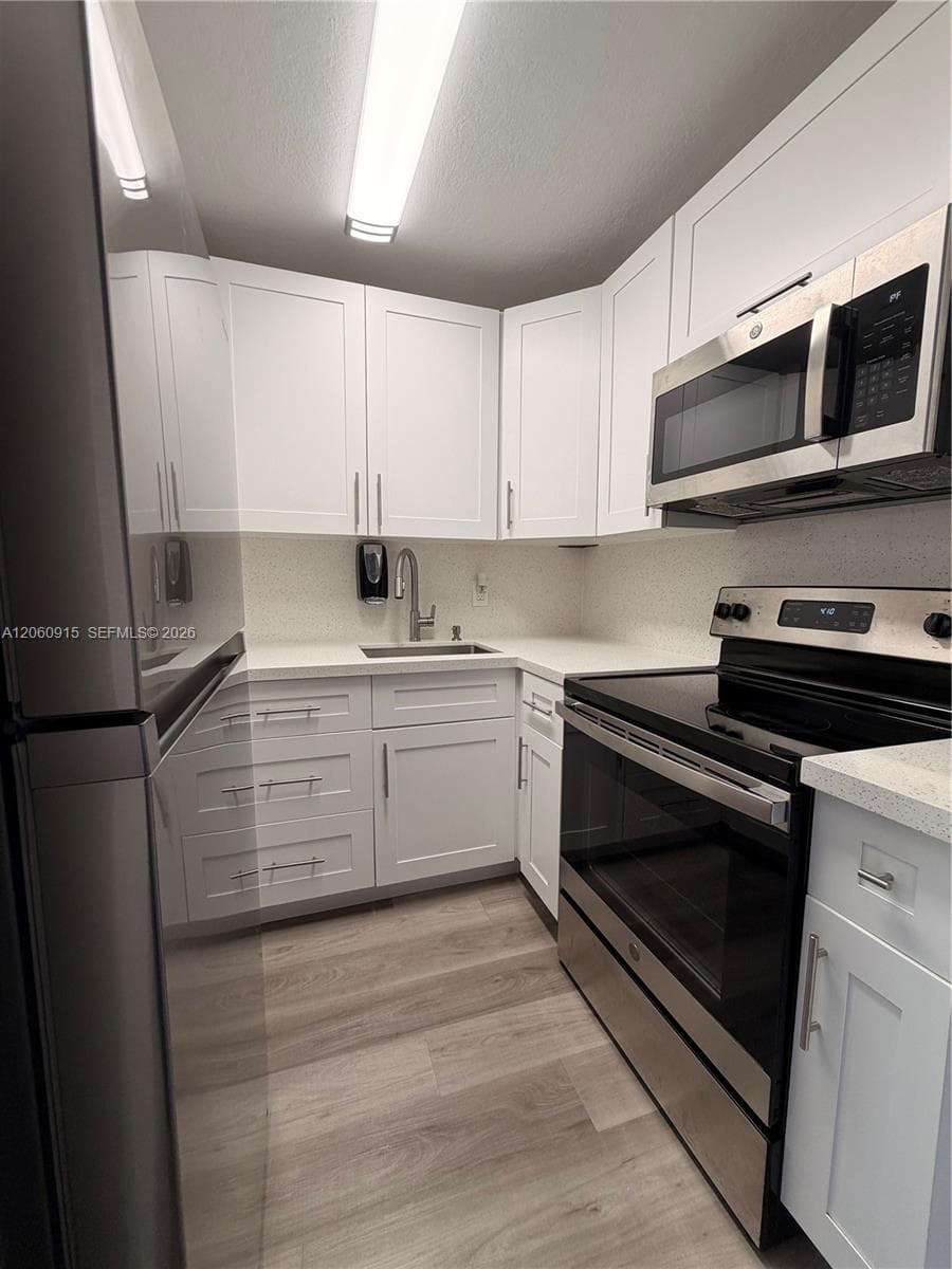 5050 NW 7th St # 511, Miami, FL 33126 — zdjęcie 2