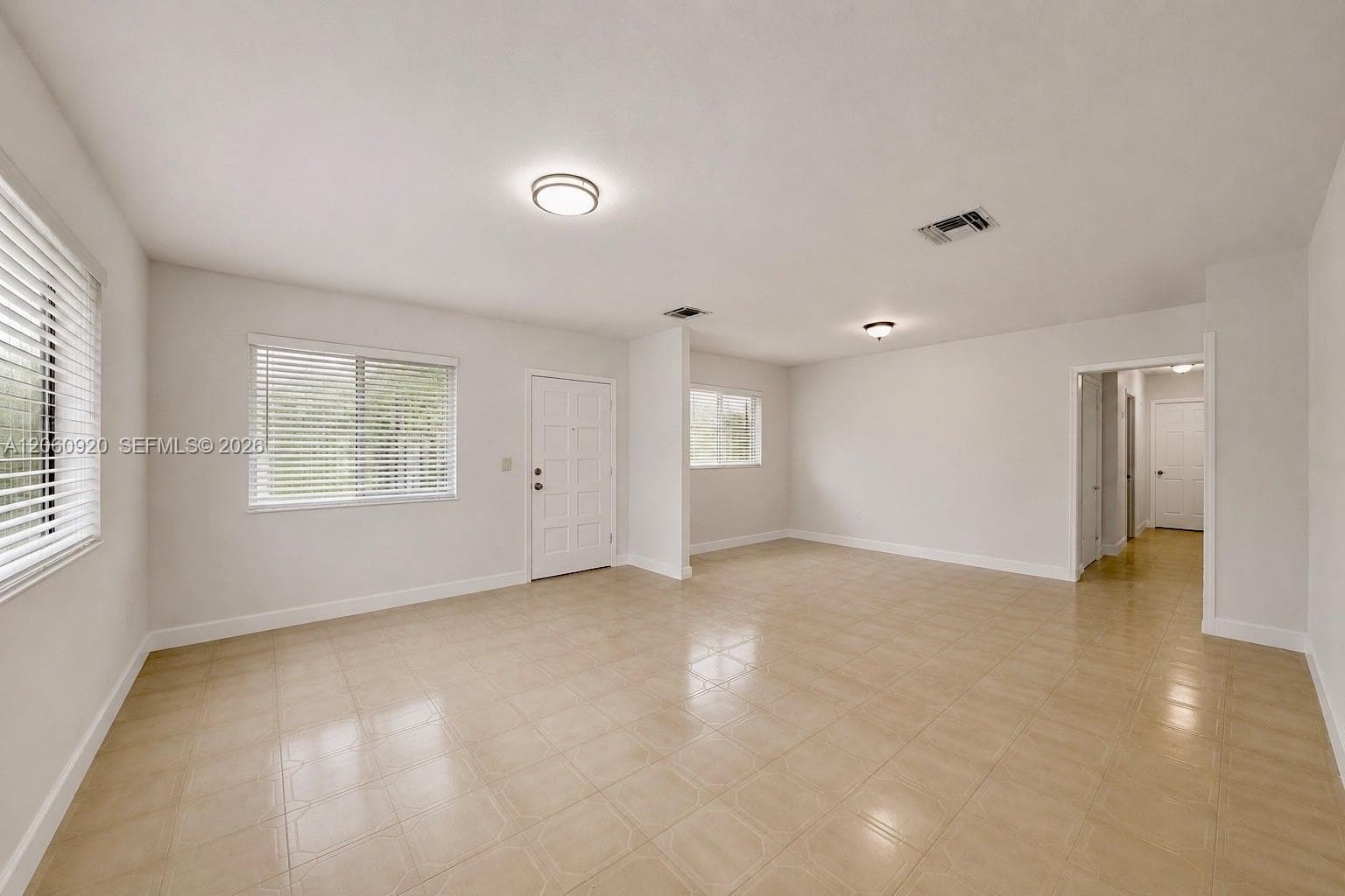8636 NW 35th Pl, Miami, FL 33147 — zdjęcie 2