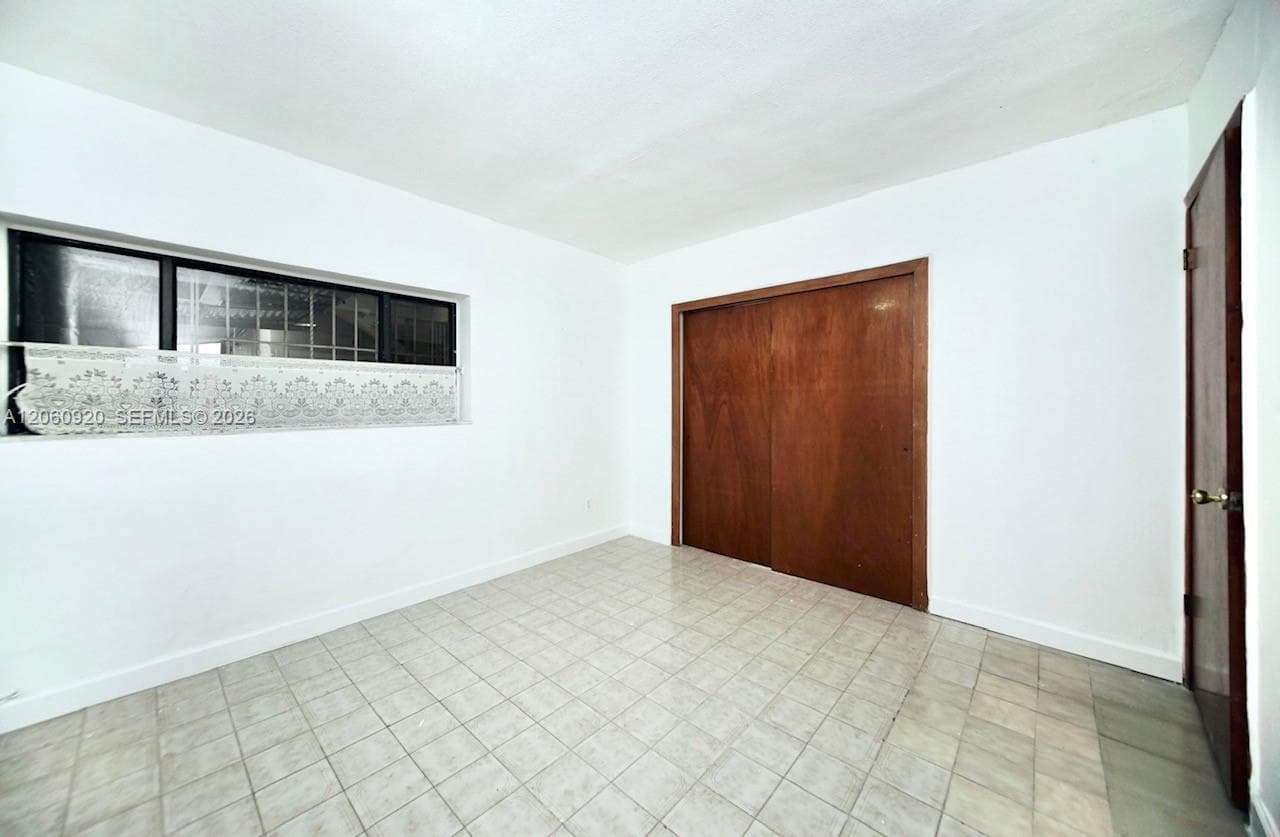 8636 NW 35th Pl, Miami, FL 33147 — zdjęcie 5