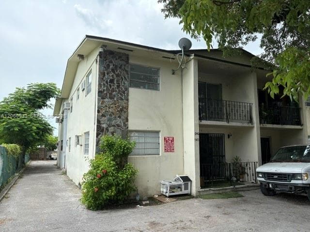 1940 NW 30th St # 6, Miami, FL 33142