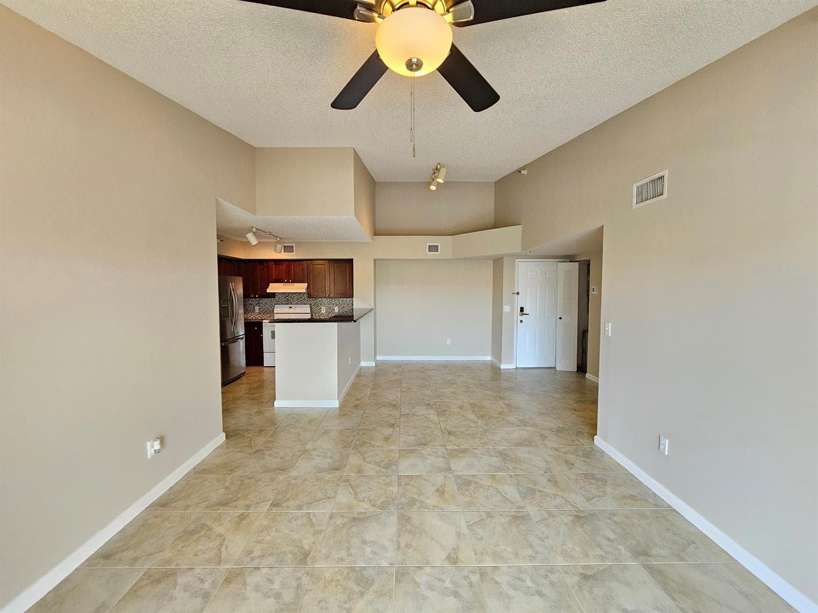 140 Yacht Club Way # 305, Hypoluxo, FL 33462 — zdjęcie 4