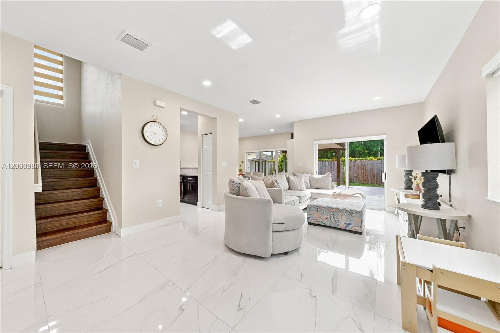 371 NE 32nd Ter, Homestead, FL 33033 — zdjęcie 5