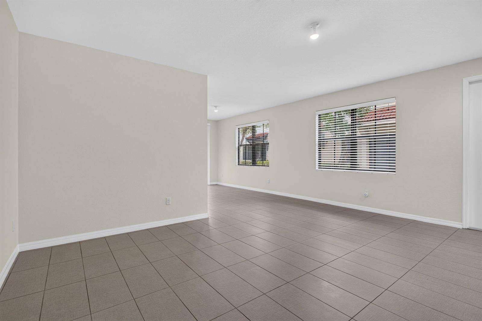 1023 NW 33RD Court, Pompano Beach, FL 33064 — zdjęcie 5
