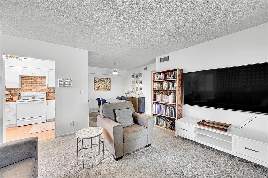 117 GARDENS Drive # 204, Pompano Beach, FL 33069 — zdjęcie 3