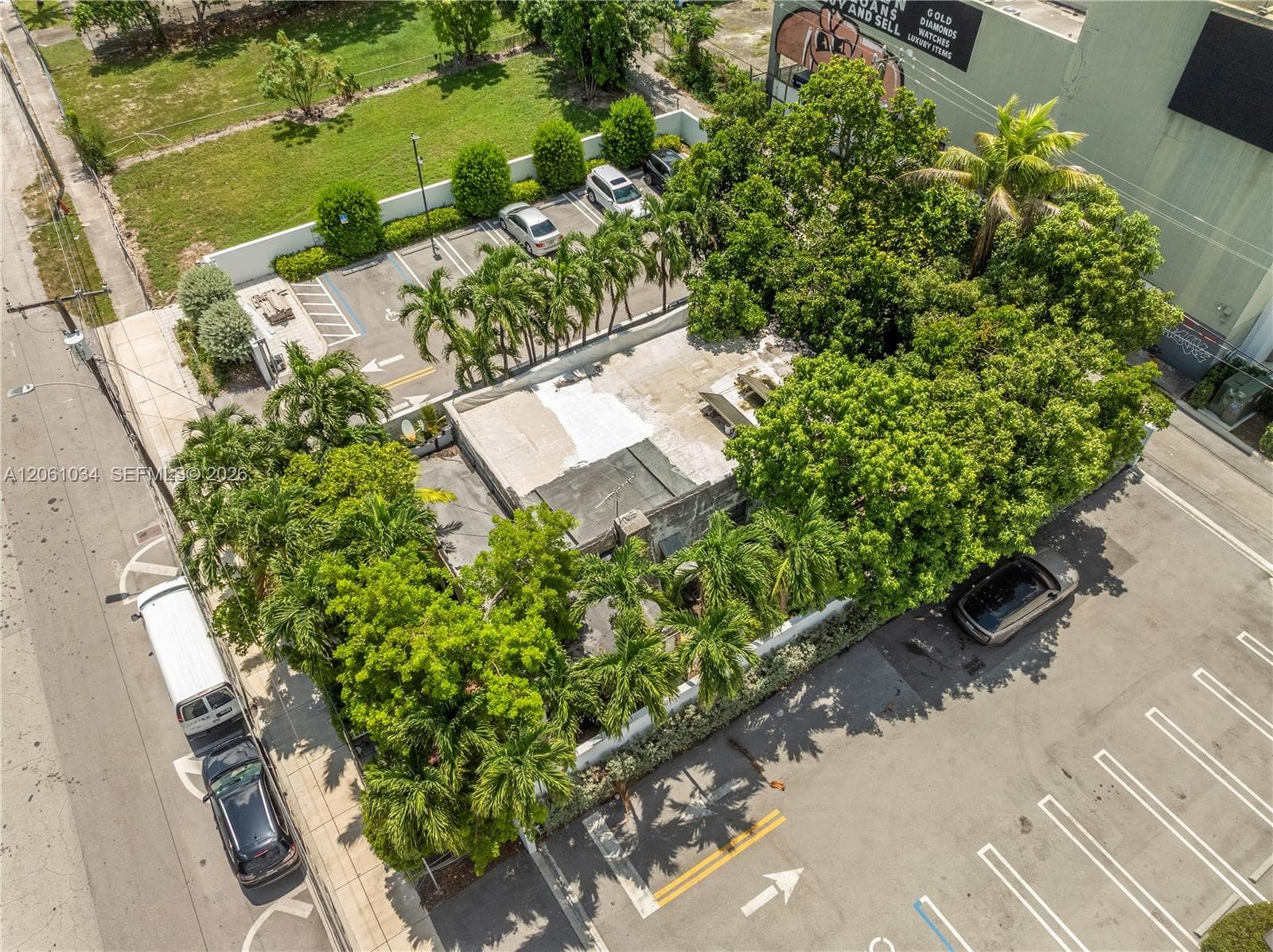 272 NW 37th St, Miami, FL 33127 — zdjęcie 2