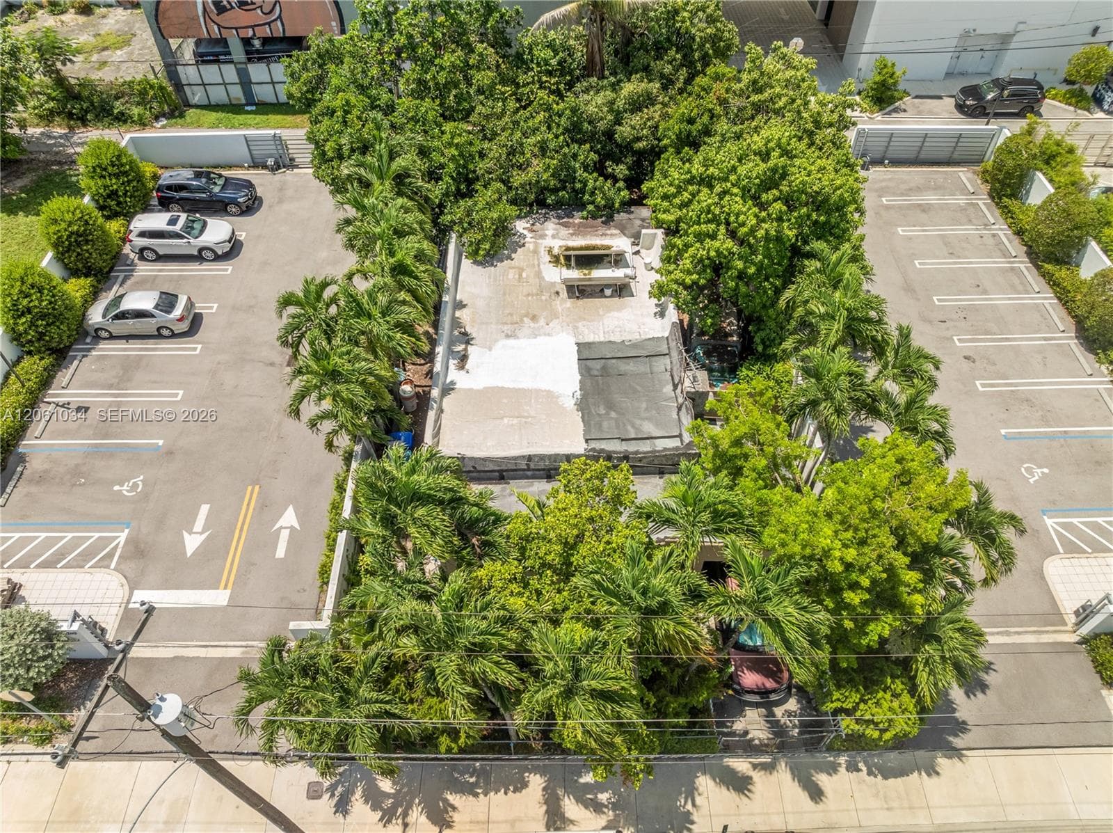272 NW 37th St, Miami, FL 33127 — zdjęcie 3