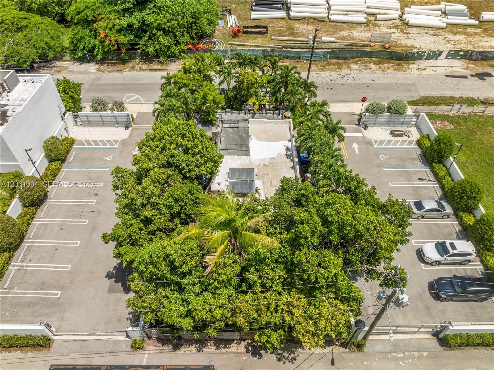 272 NW 37th St, Miami, FL 33127 — zdjęcie 4