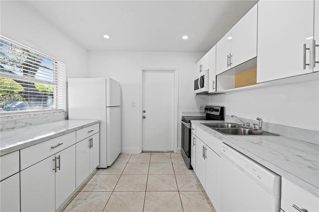 583 NW 17th Place, Fort Lauderdale, FL 33311 — zdjęcie 3