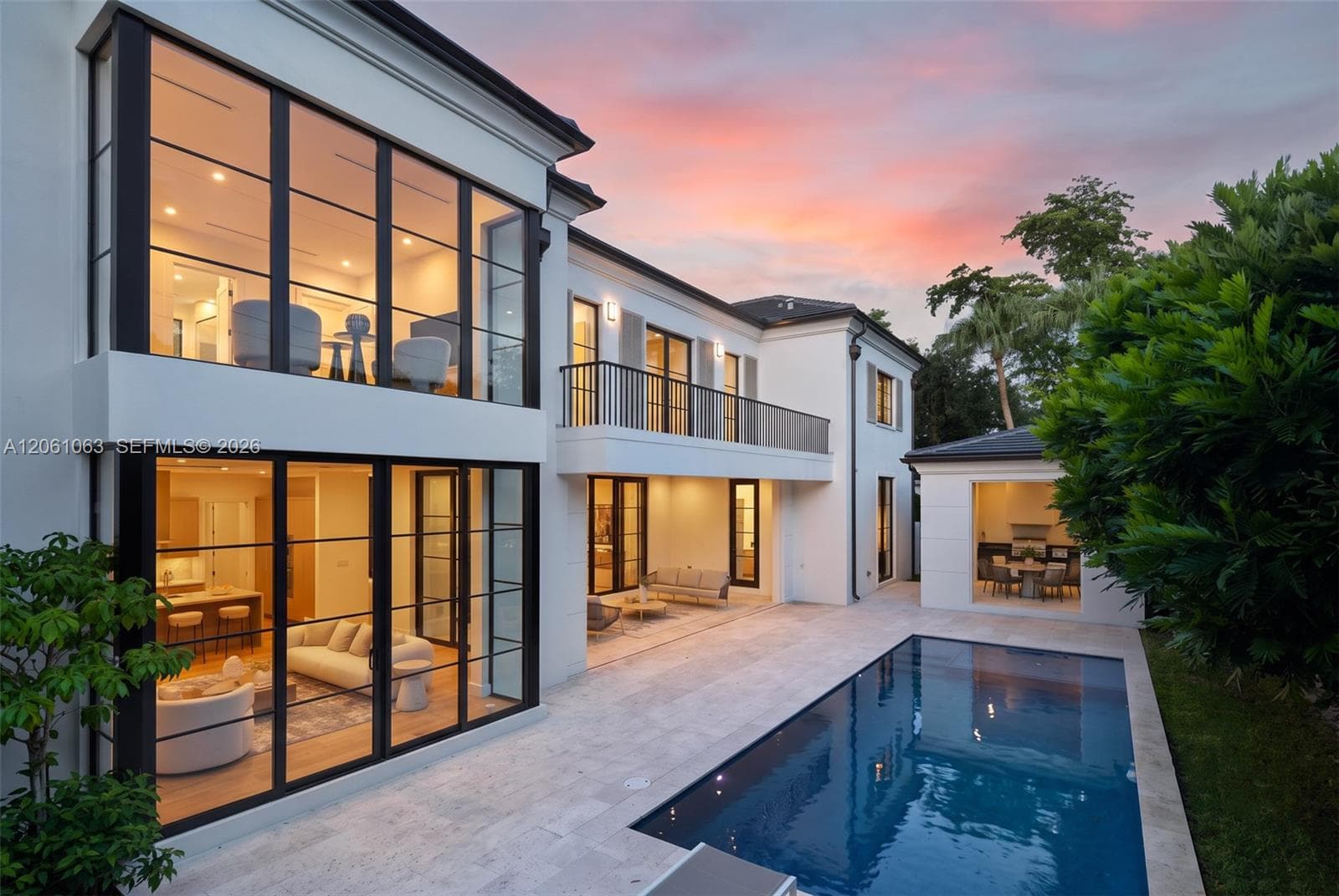 1220 S Alhambra Cir, Coral Gables, FL 33146 — zdjęcie 2
