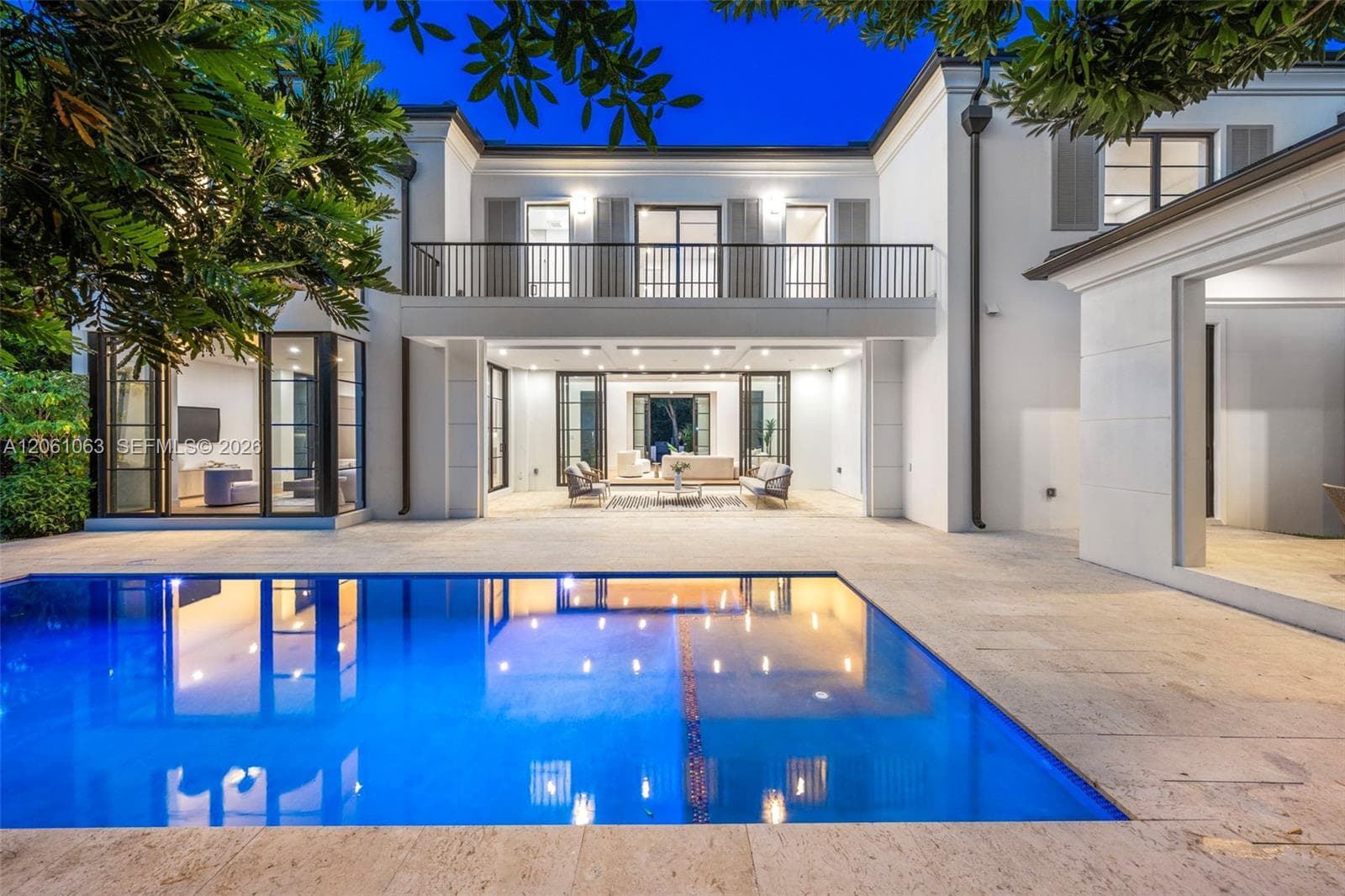 1220 S Alhambra Cir, Coral Gables, FL 33146 — zdjęcie 3
