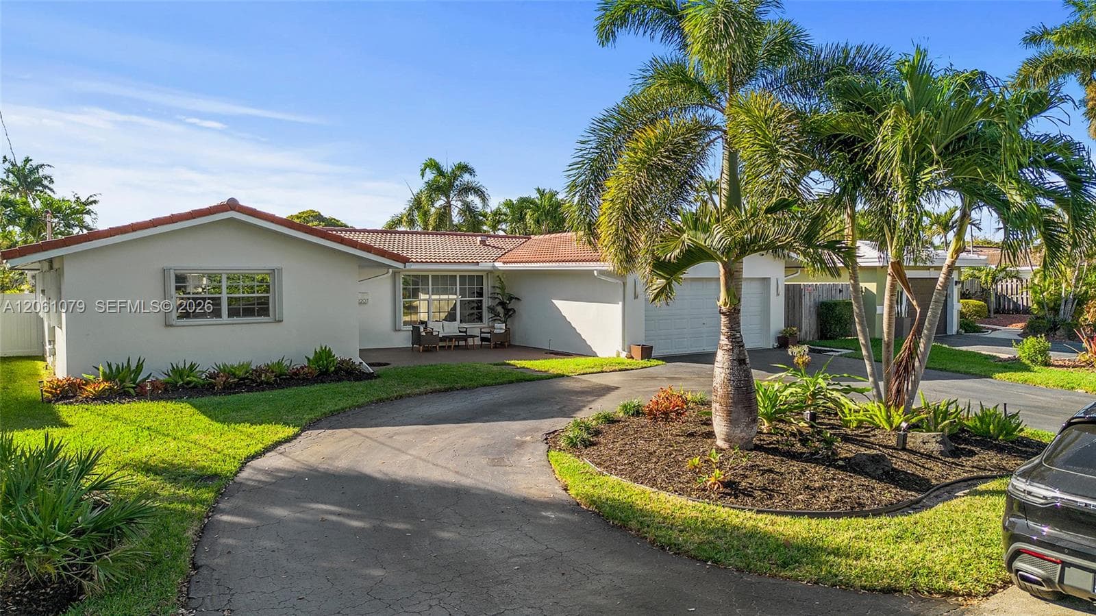 2207 NE 16th Ave, Wilton Manors, FL 33305