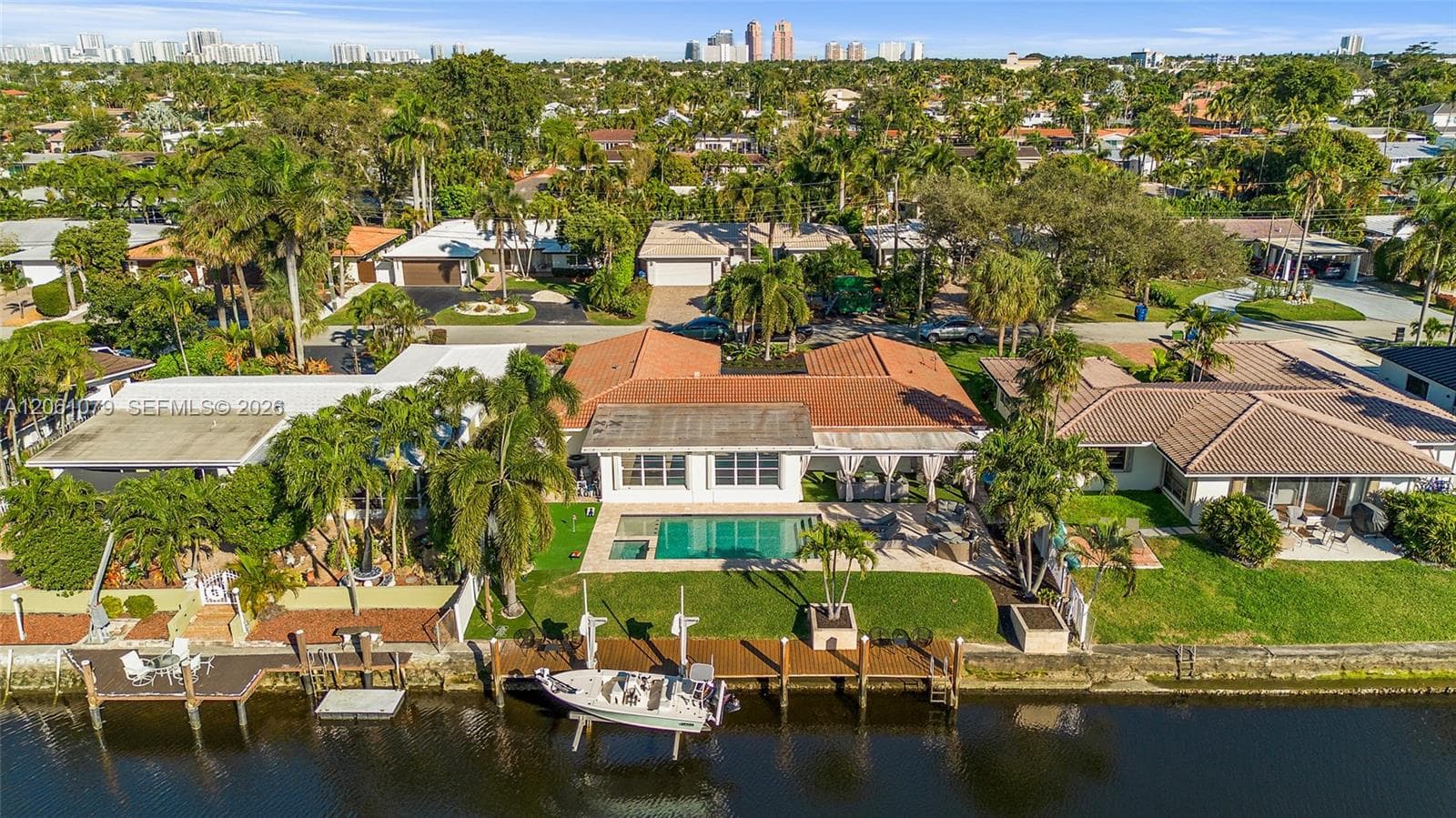 2207 NE 16th Ave, Wilton Manors, FL 33305 — zdjęcie 4