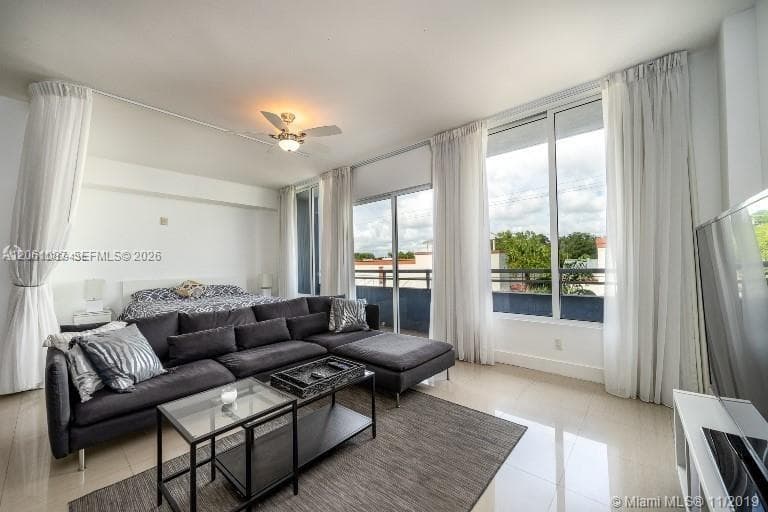 3250 Grand Ave # 302, Miami, FL 33133 — zdjęcie 2