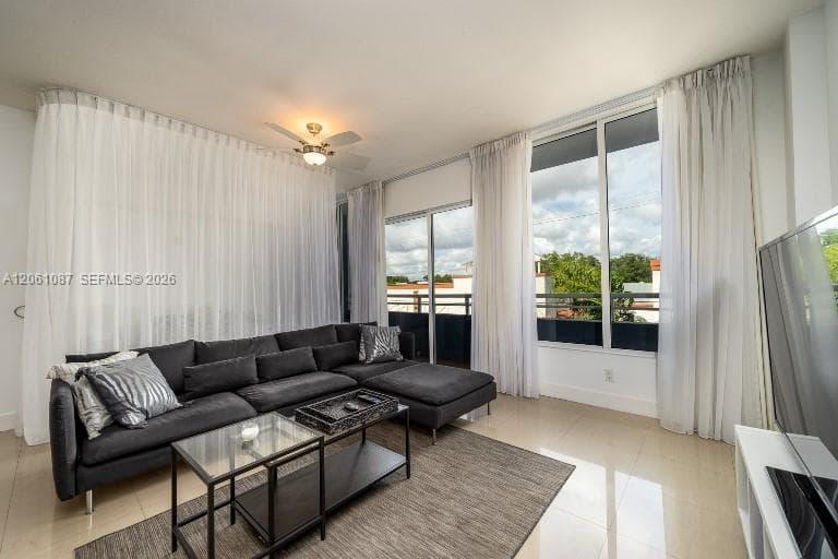 3250 Grand Ave # 302, Miami, FL 33133 — zdjęcie 3