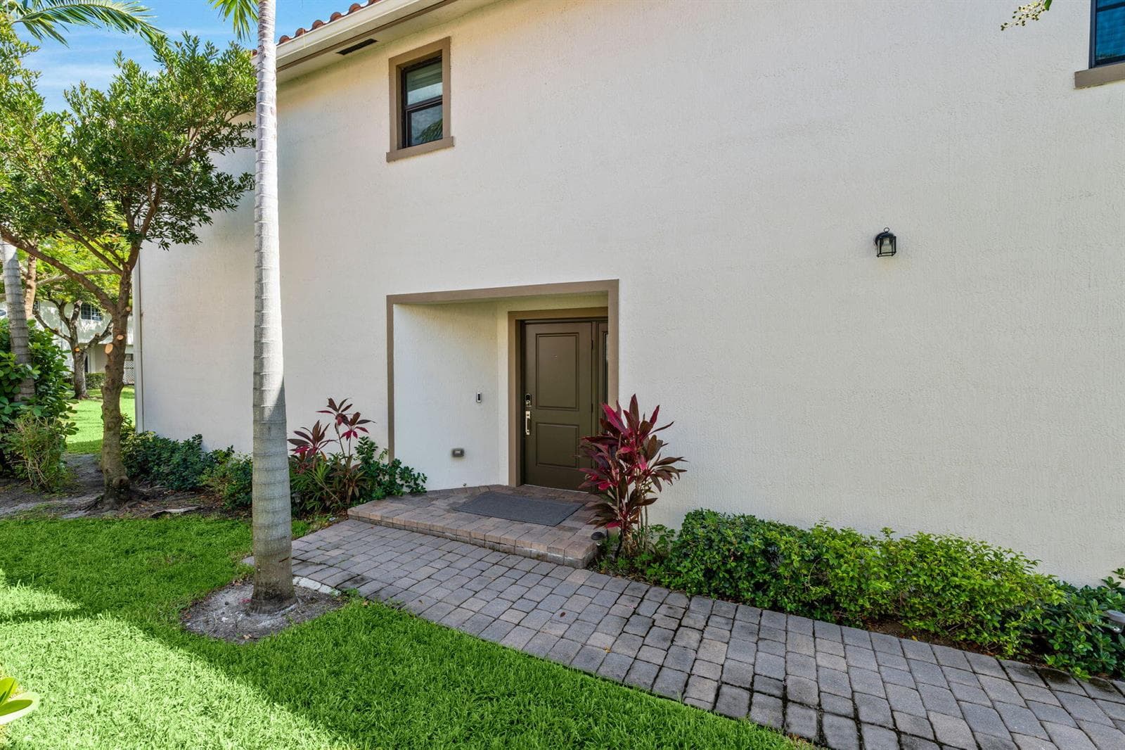 6001 Woods Edge Circle, Riviera Beach, FL 33410 — zdjęcie 2
