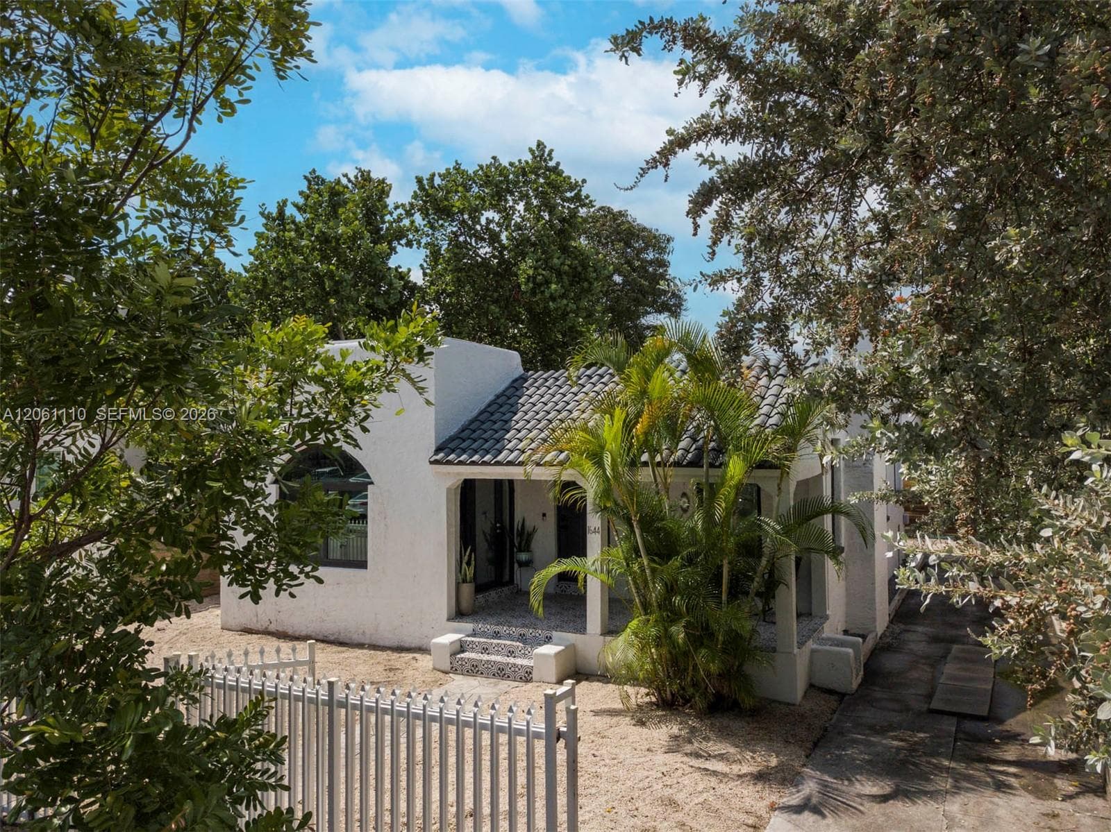 1644 SW 9th St, Miami, FL 33135 — zdjęcie 2