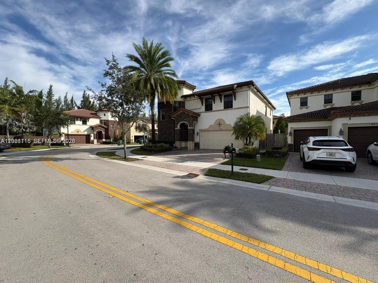 8925 NW 99th Ct, Doral, FL 33178 — zdjęcie 2