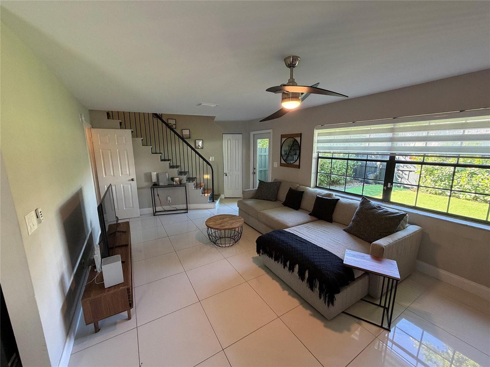 608 NE 29th Drive # 1, Wilton Manors, FL 33334