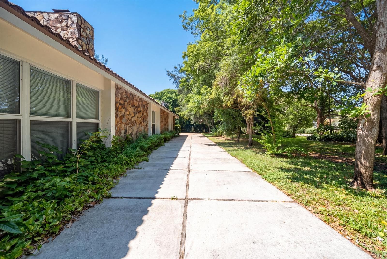 4020 NW 101ST Drive, Coral Springs, FL 33065 — zdjęcie 5