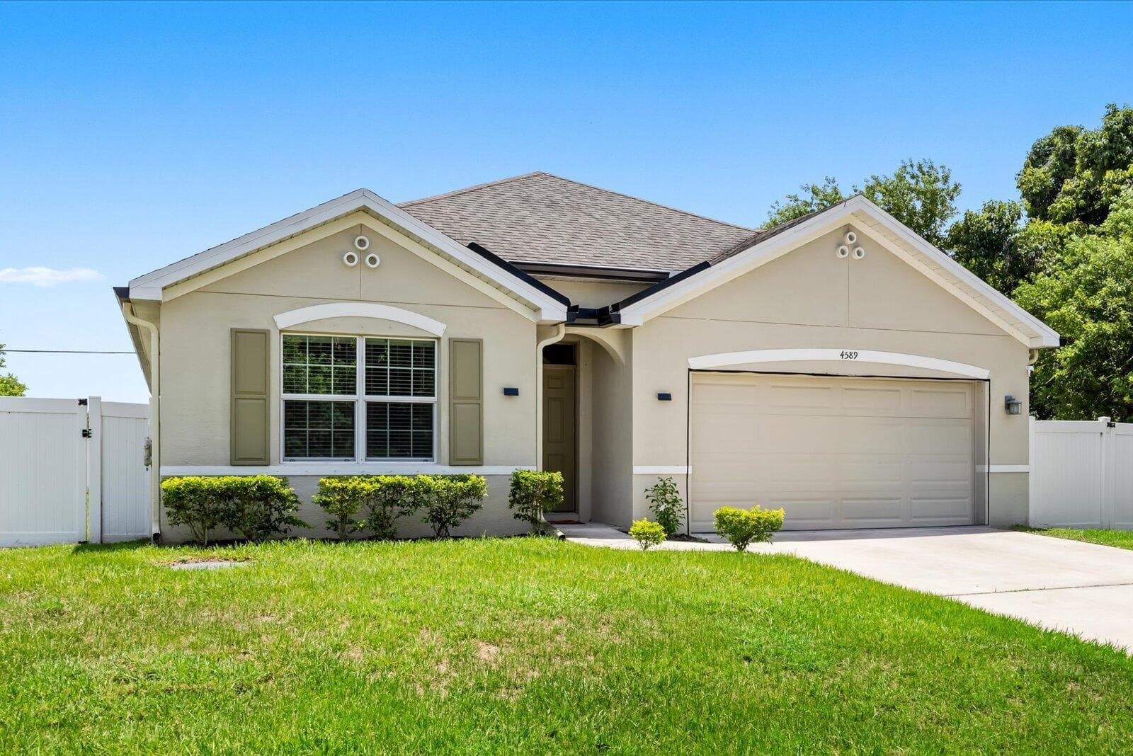 4589 SW Uleta Street, Port St. Lucie, FL 34953 — zdjęcie 2