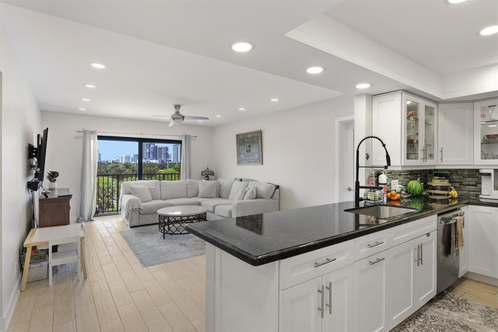 1000 RIVER REACH Drive # 516, Fort Lauderdale, FL 33315 — zdjęcie 4
