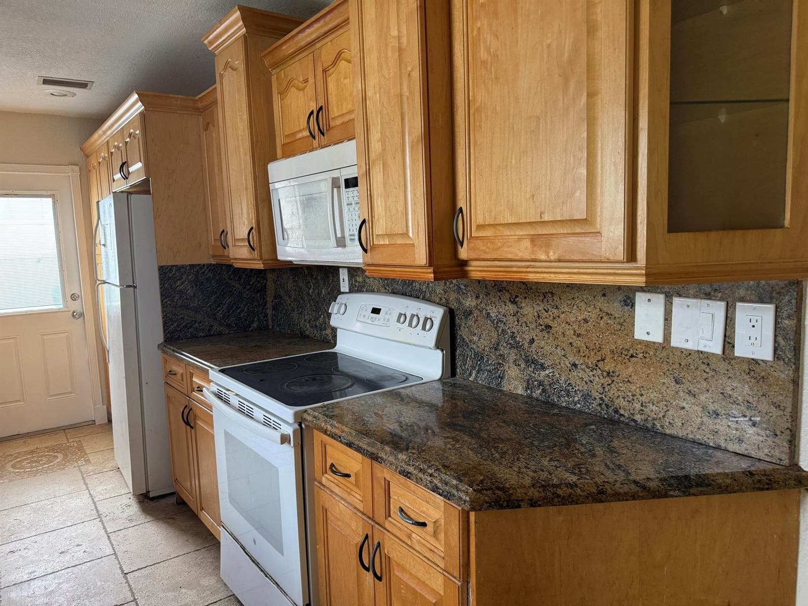 1751 NW 34TH Avenue, Lauderhill, FL 33311 — zdjęcie 2