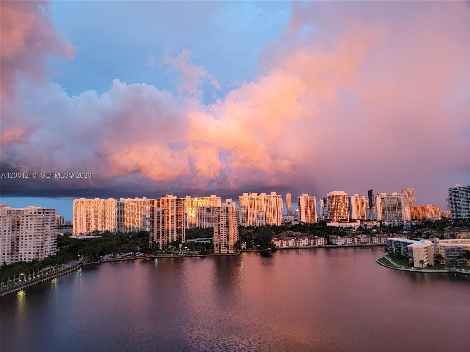 18081 Biscayne Blvd BOAT SLIP & UNIT # 1805, Aventura, FL 33160 — zdjęcie 2