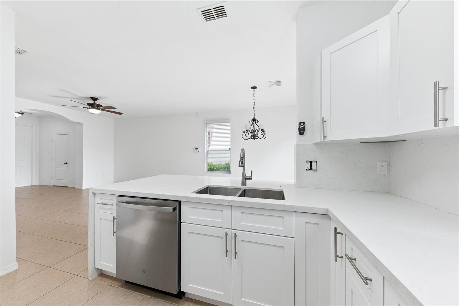 402 SEMINOLE PALMS Drive # 402, FL 33463 — zdjęcie 4