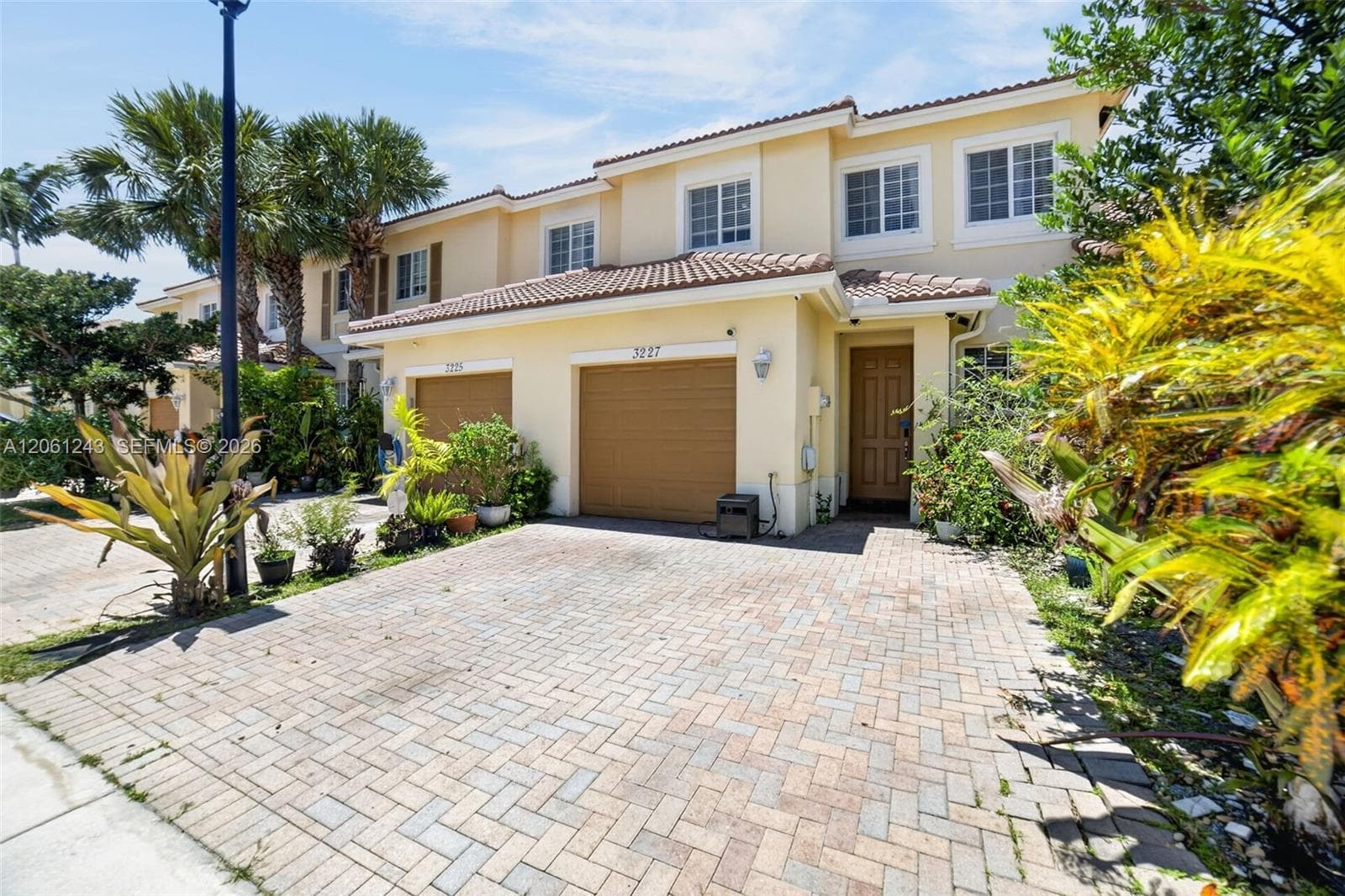3227 NW 32nd Ter, Oakland Park, FL 33309 — zdjęcie 3