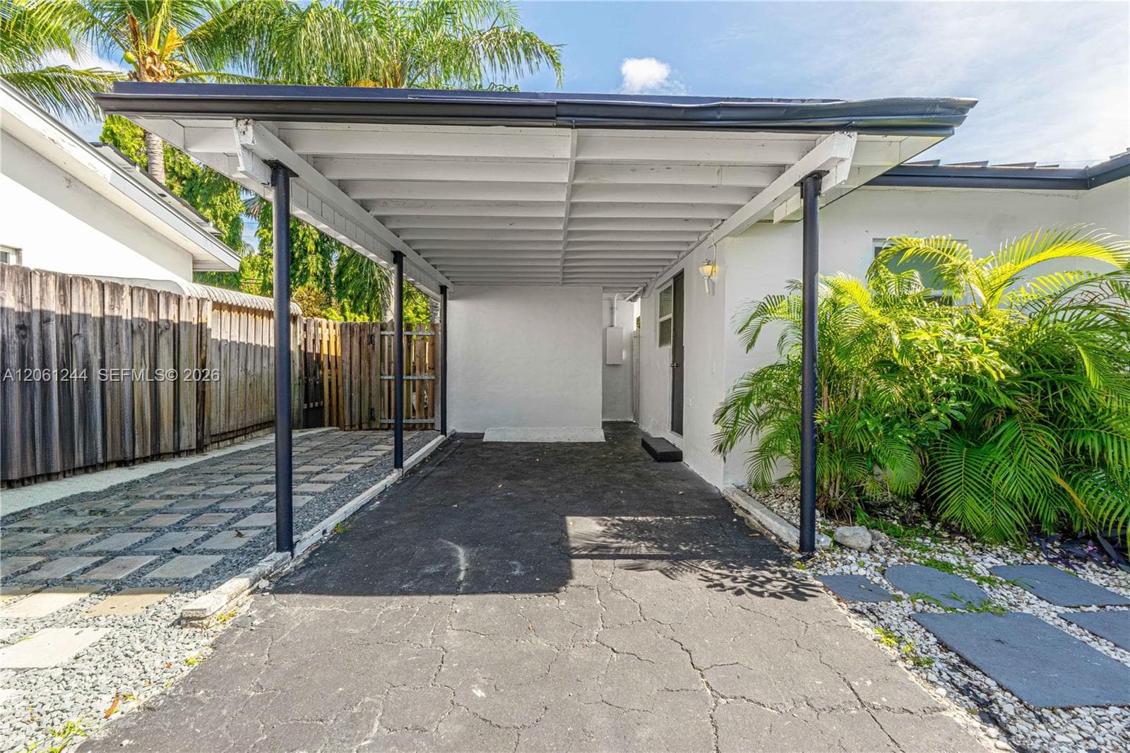 731 NE 16th St, Fort Lauderdale, FL 33304 — zdjęcie 3