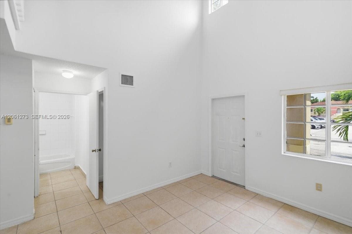 7245 NW 173rd Dr # 2505, Hialeah, FL 33015 — zdjęcie 4