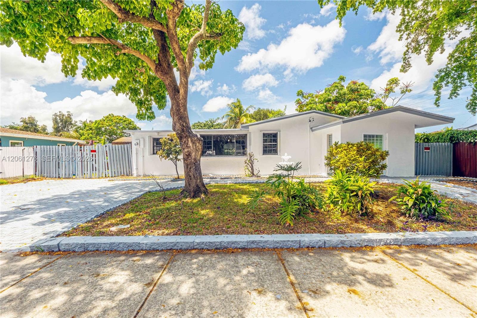 4011 SW 32nd St, West Park, FL 33023 — zdjęcie 2