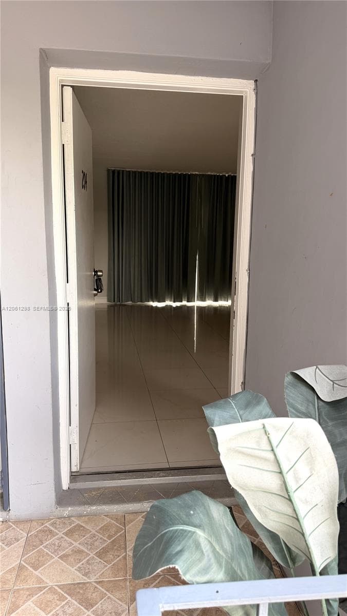 5100 W Flagler St # 204, Miami, FL 33134 — zdjęcie 2