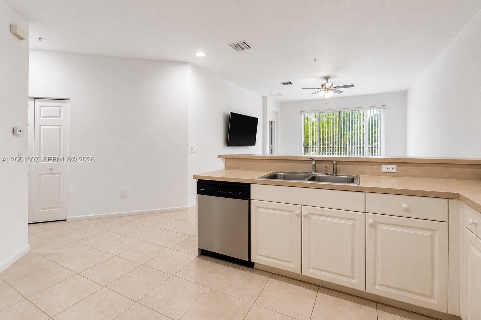 1925 Marsh Harbor Dr # 204, Riviera Beach, FL 33404 — zdjęcie 2