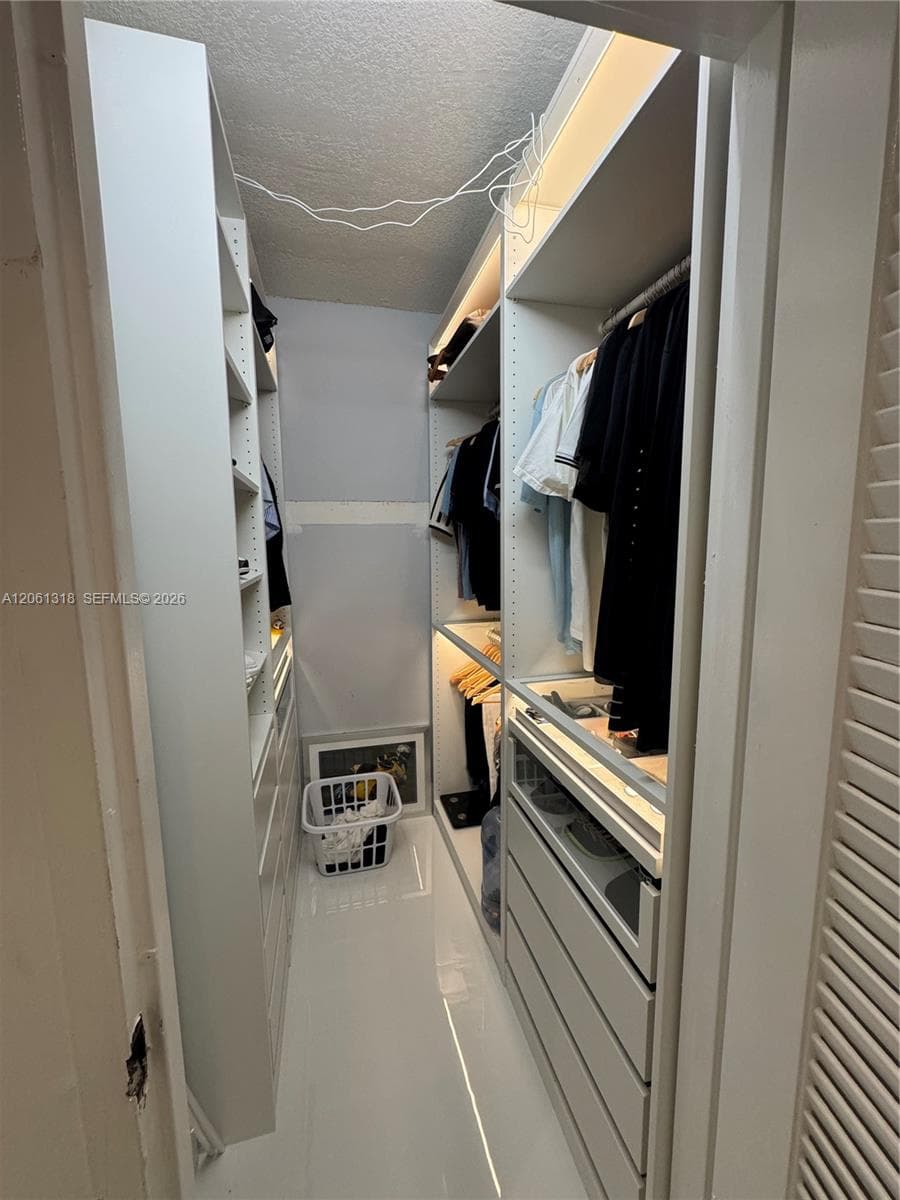 5401 Collins Ave # 334, Miami Beach, FL 33140 — zdjęcie 3
