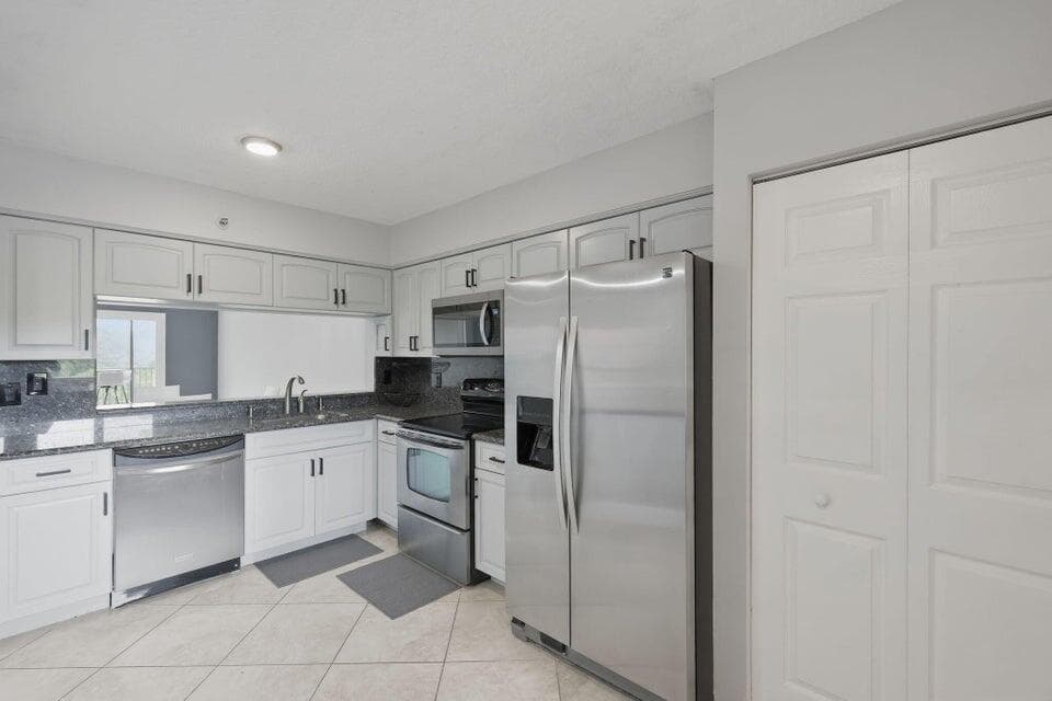 2206 S Cypress Bend Drive # 401, Pompano Beach, FL 33069 — zdjęcie 2