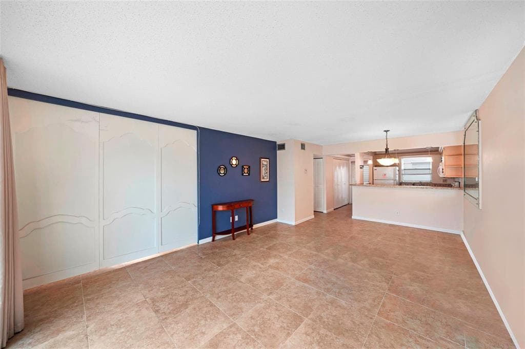 7500 NW 30th Place # 402, Sunrise, FL 33313 — zdjęcie 2