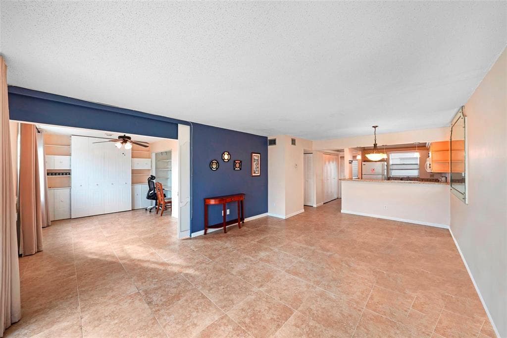 7500 NW 30th Place # 402, Sunrise, FL 33313 — zdjęcie 3
