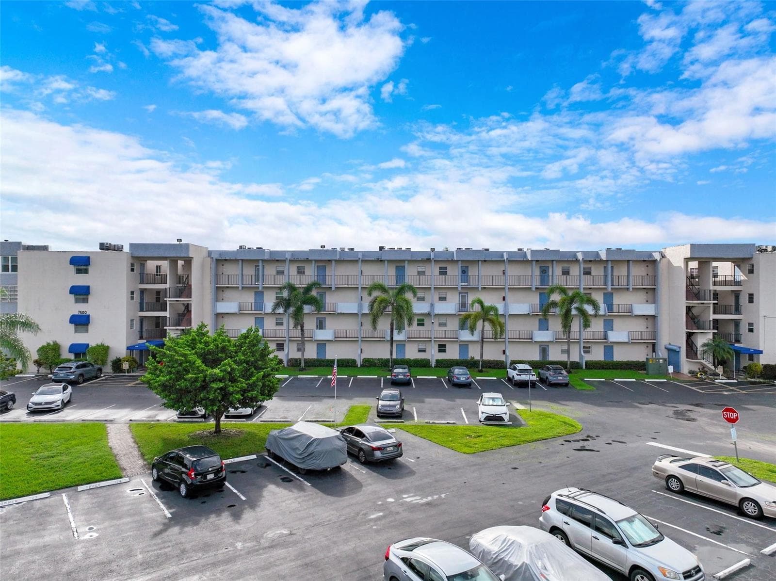 7500 NW 30th Place # 402, Sunrise, FL 33313