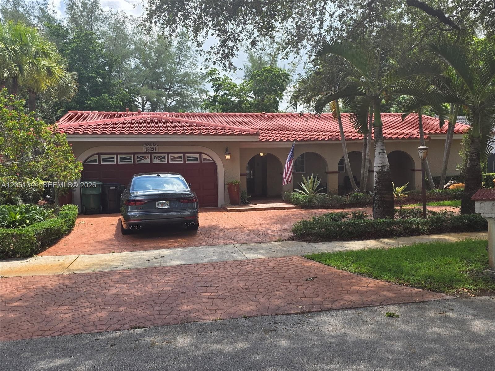 15331 Durnford Dr, Miami Lakes, FL 33014