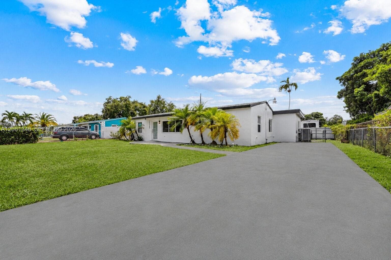 16100 NW 28th Ct, Miami Gardens, FL 33054 — zdjęcie 4