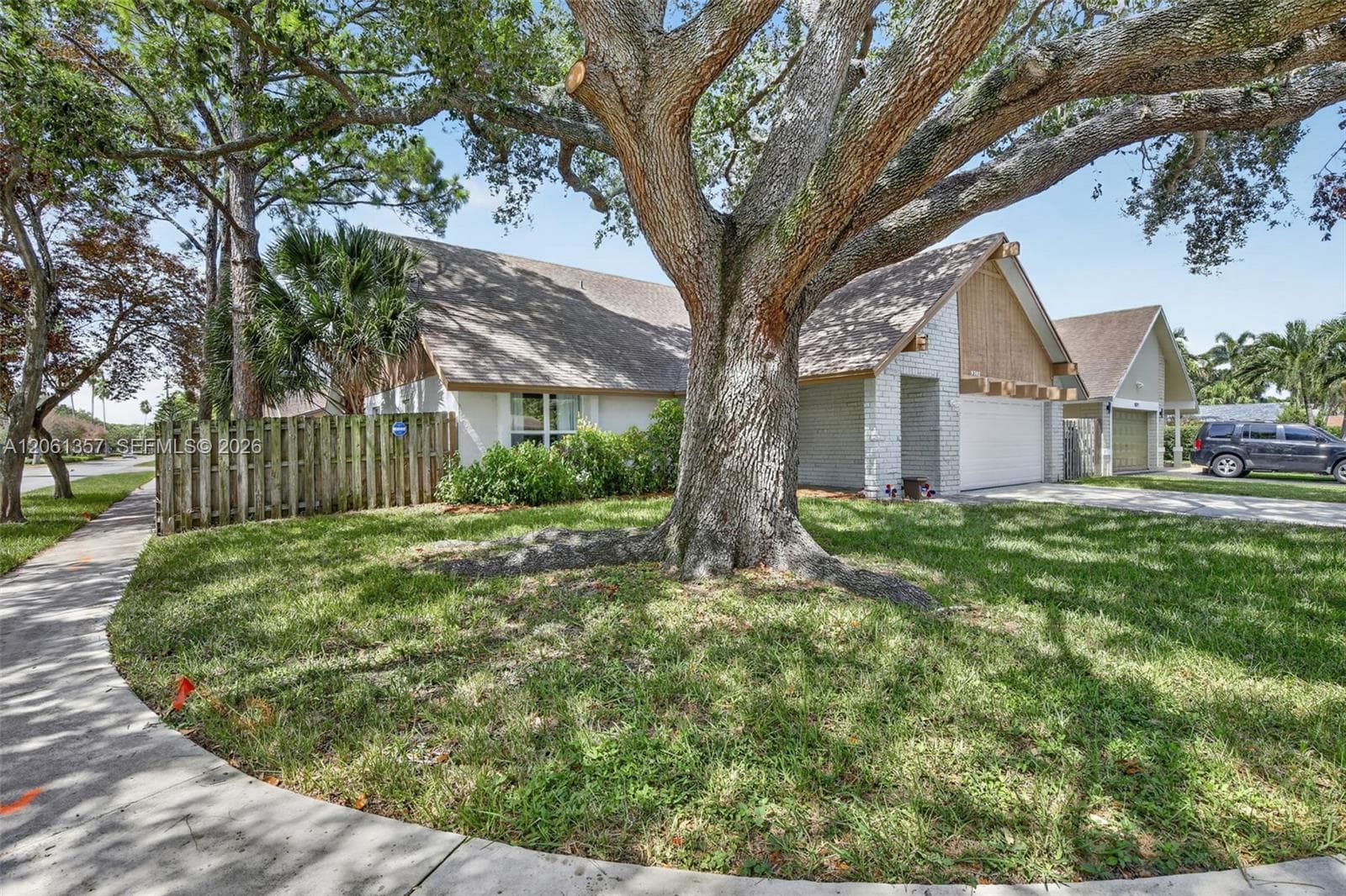 9381 NW 35th Pl, Sunrise, FL 33351 — zdjęcie 3
